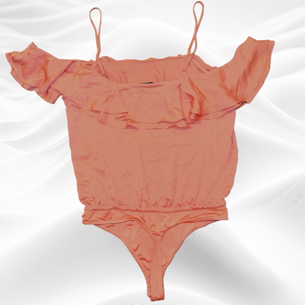 L'ACADEMIE Salmon Pink Off Shoulder Ruffle Bodysuit Straps Small - Picture 2 of 8